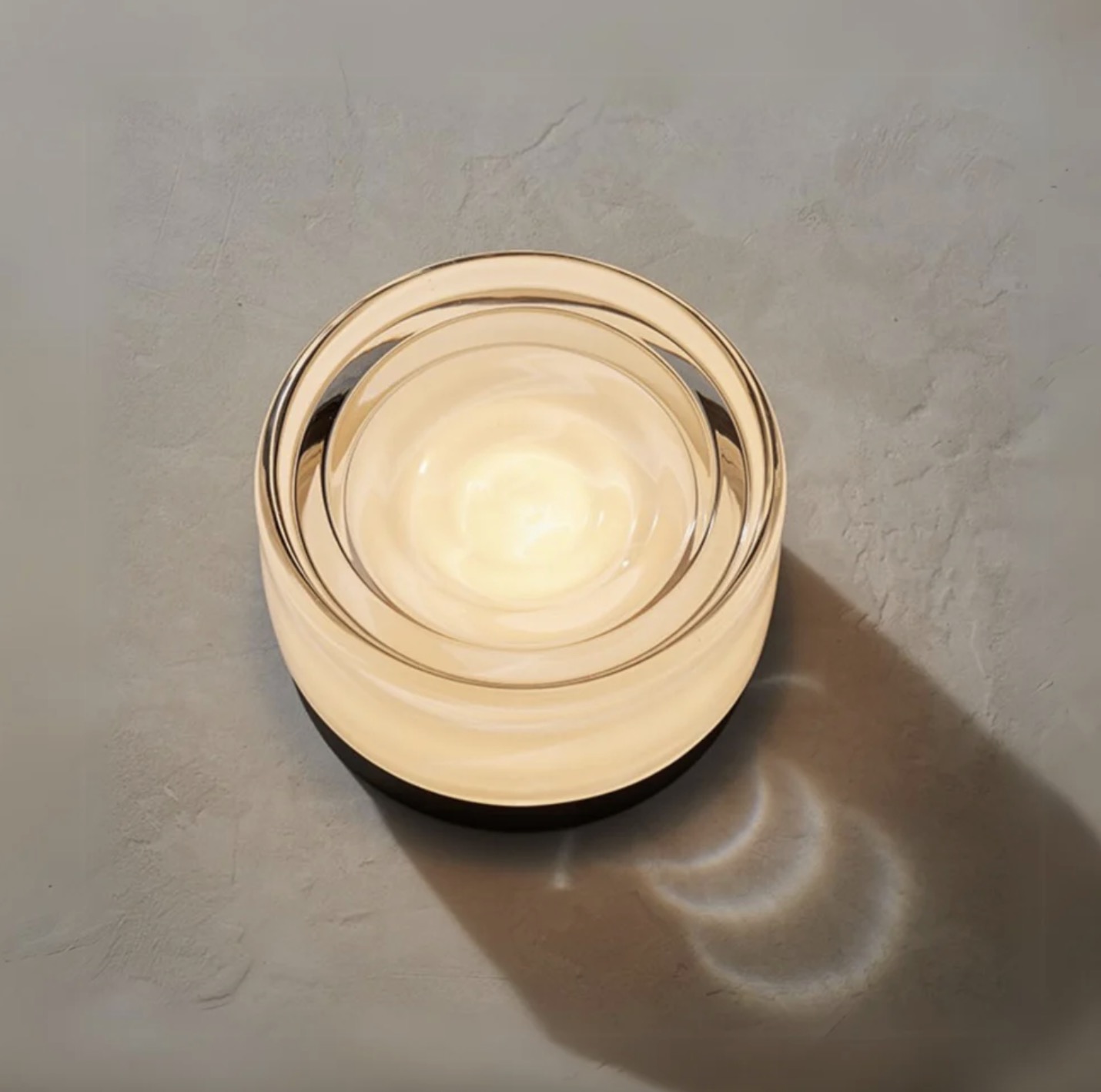 Ahni Dimmable LED Wall Lamp Review: The Dimple-Glass Sconce I Didn't Expect to Love
